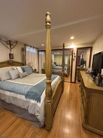 187 Redmond St, New Brunswick City, NJ 08901