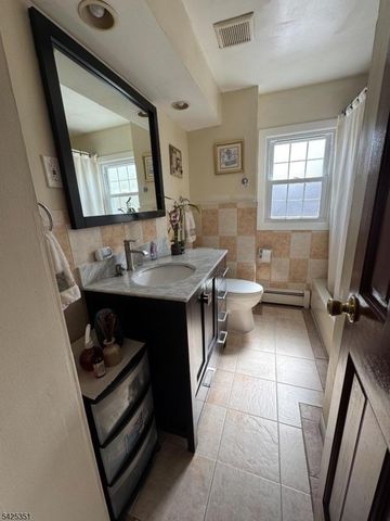 187 Redmond St, New Brunswick City, NJ 08901