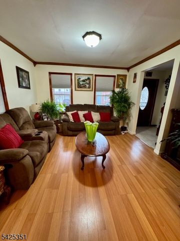 187 Redmond St, New Brunswick City, NJ 08901