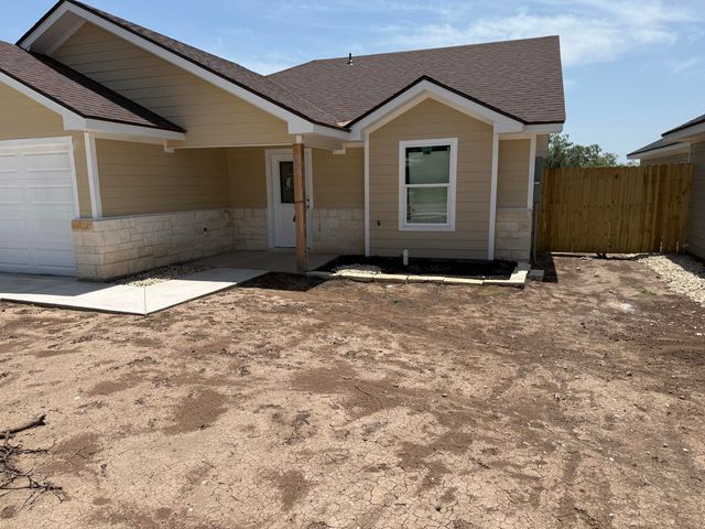 423 E Harris Avenue, San Angelo, TX 76903