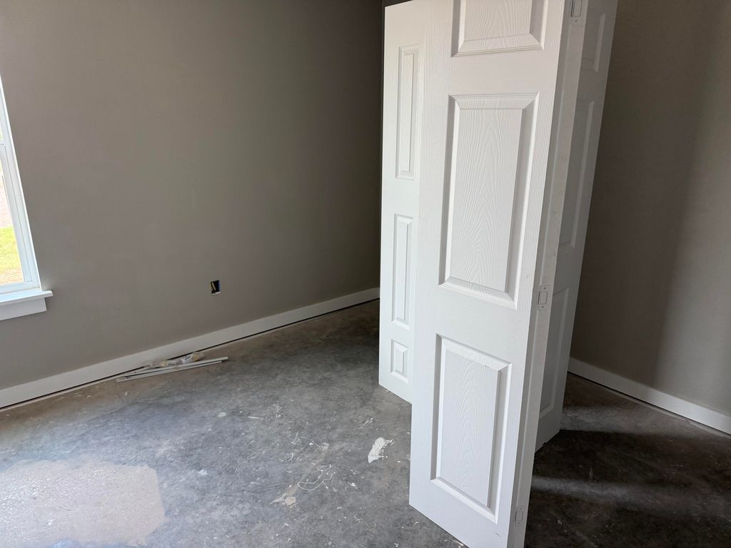 Image 3 of property listing at 423 E Harris Avenue, San Angelo, TX 76903