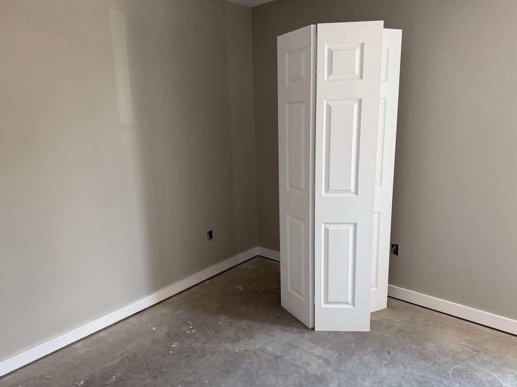 Image 6 of property listing at 423 E Harris Avenue, San Angelo, TX 76903