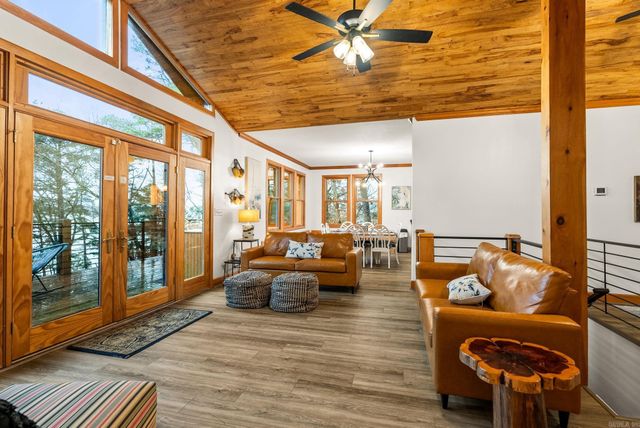 4299 Lake Drive, Clinton, AR 72031