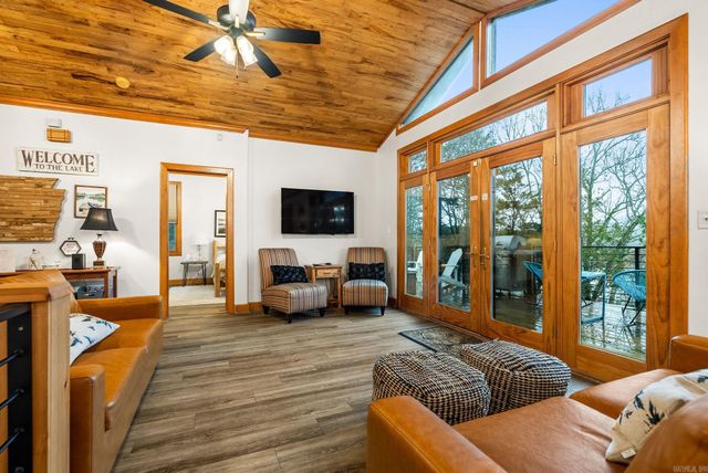 4299 Lake Drive, Clinton, AR 72031