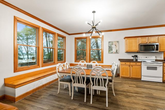 4299 Lake Drive, Clinton, AR 72031