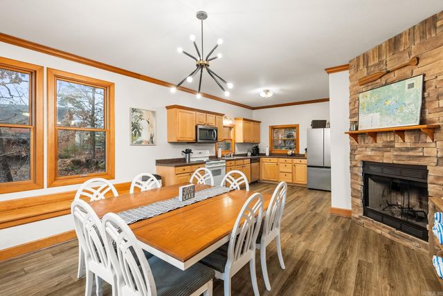 4299 Lake Drive, Clinton, AR 72031