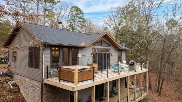 4299 Lake Drive, Clinton, AR 72031