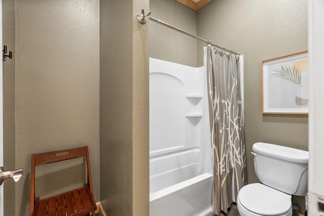 4299 Lake Drive, Clinton, AR 72031