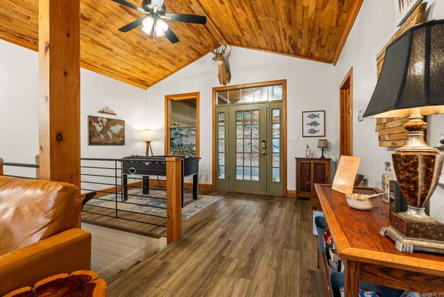 4299 Lake Drive, Clinton, AR 72031