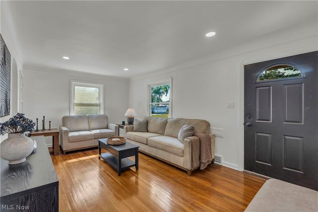 12208 Kensington Avenue, Cleveland, OH 44111