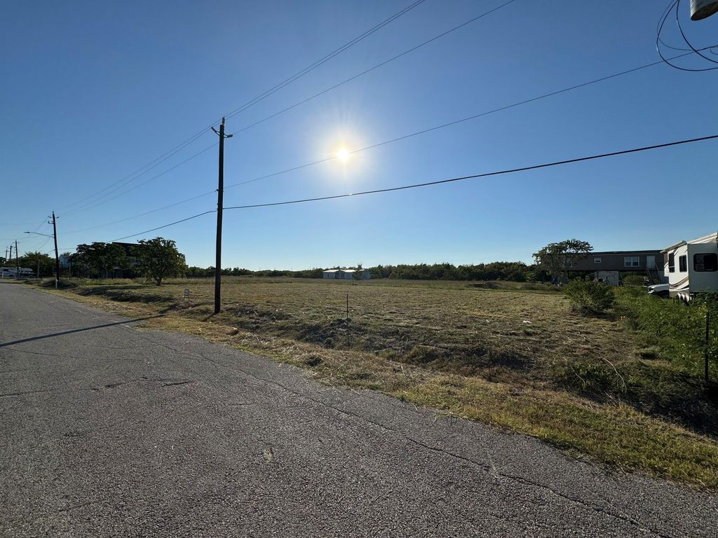 1214 23rd, San Leon, TX 77539