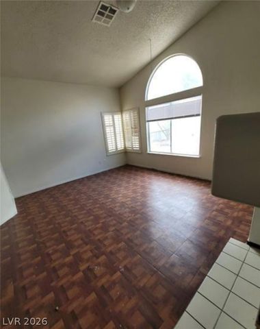9820 Cross Creek Way, Las Vegas, NV 89117