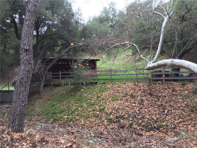 24735 Mulholland Highway, Calabasas, CA 91302