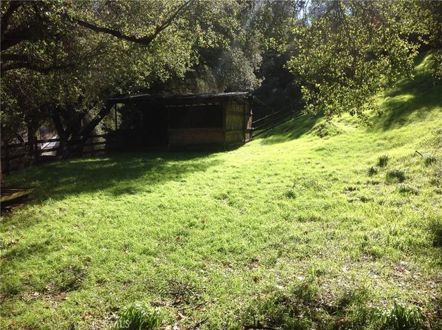 24735 Mulholland Highway, Calabasas, CA 91302