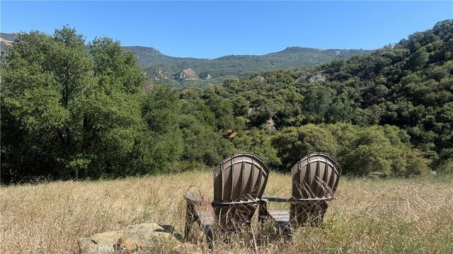 24735 Mulholland Highway, Calabasas, CA 91302