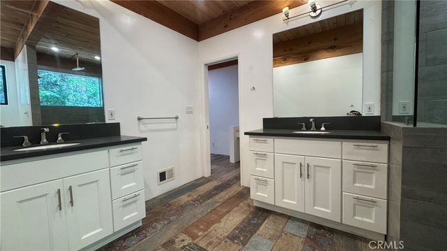 24735 Mulholland Highway, Calabasas, CA 91302