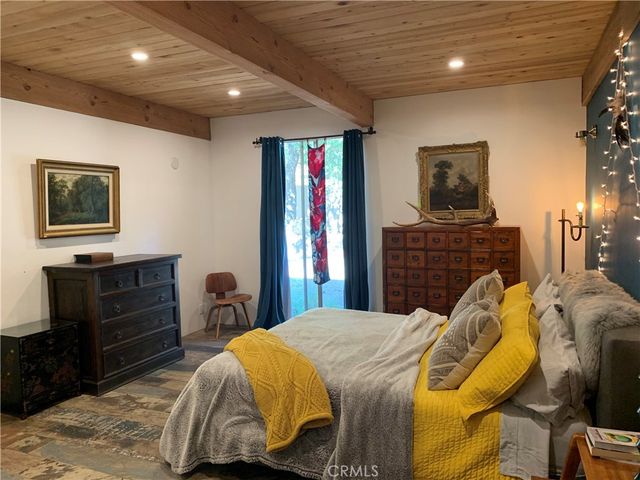 24735 Mulholland Highway, Calabasas, CA 91302