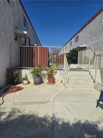 852 W Beach Avenue 4, Inglewood, CA 90302