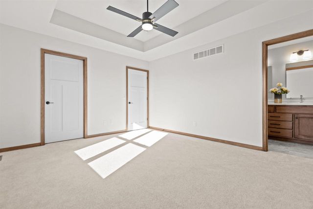 2041 BEAR PAW TRAIL, Kaukauna, WI 54130