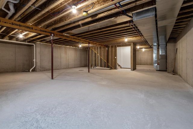 2041 BEAR PAW TRAIL, Kaukauna, WI 54130