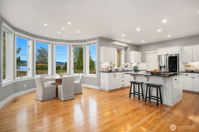 17120 SE 29th Place, Bellevue, WA 98008