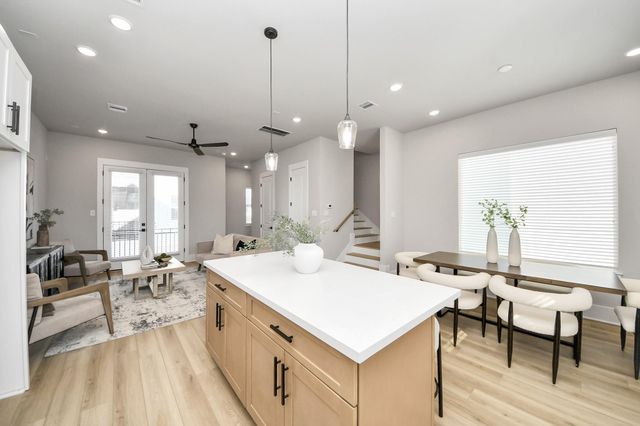 1102 Mansfield Street A, Houston, TX 77091