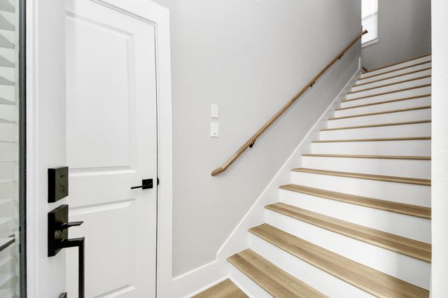 1102 Mansfield Street A, Houston, TX 77091