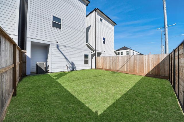 1102 Mansfield Street A, Houston, TX 77091