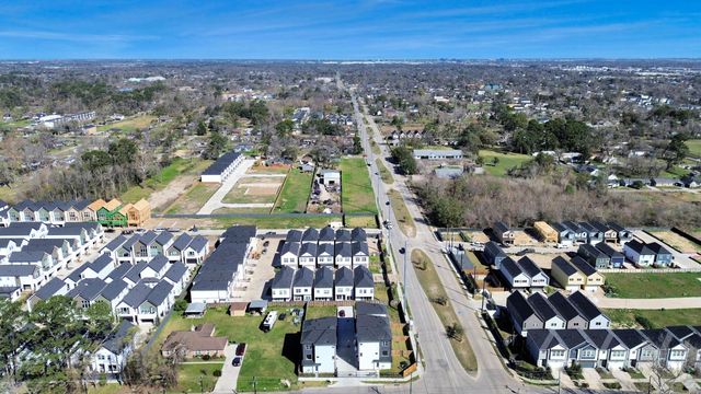 1102 Mansfield Street A, Houston, TX 77091