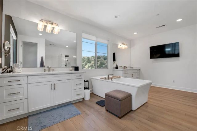 21611 Canyon Cove, Chatsworth, CA 91311