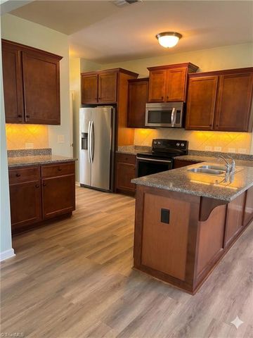 2390 Autumn Mist Drive, Winston-salem, NC 27103
