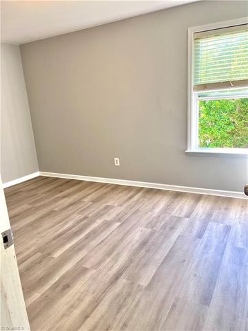 2390 Autumn Mist Drive, Winston-salem, NC 27103