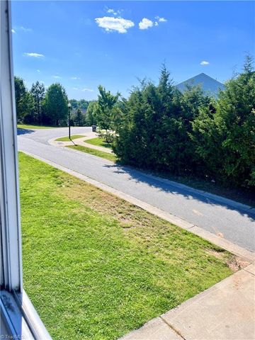 2390 Autumn Mist Drive, Winston-salem, NC 27103