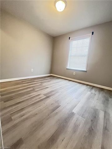 2390 Autumn Mist Drive, Winston-salem, NC 27103