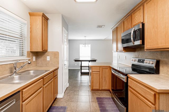 11134 Ascension Ct, Denham Springs, LA 70726
