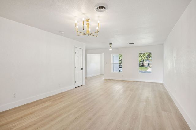 12226 Hoblitzelle Drive, Dallas, TX 75243