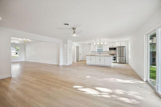 12226 Hoblitzelle Drive, Dallas, TX 75243