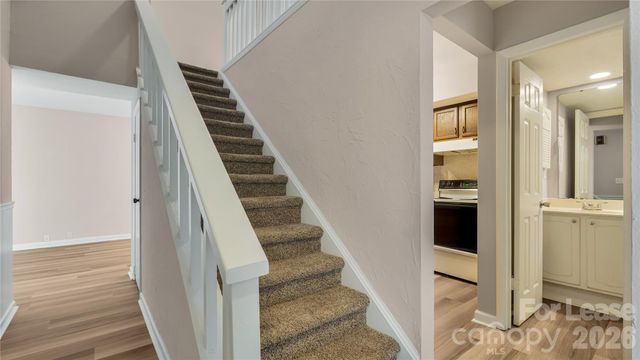 6927 Stonington Lane, Charlotte, NC 28227
