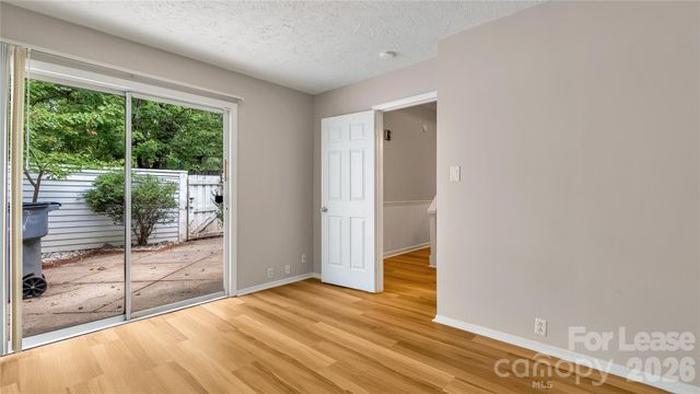 6927 Stonington Lane, Charlotte, NC 28227