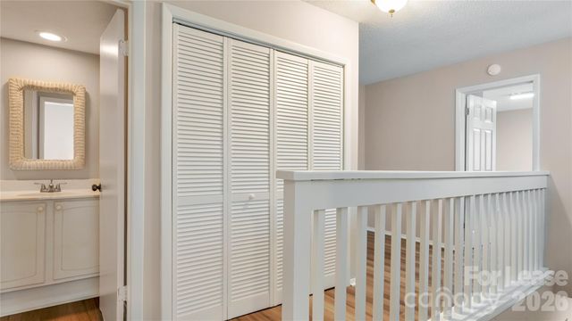 6927 Stonington Lane, Charlotte, NC 28227