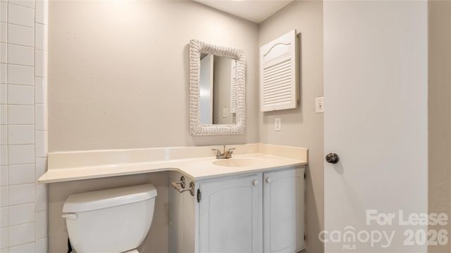 6927 Stonington Lane, Charlotte, NC 28227