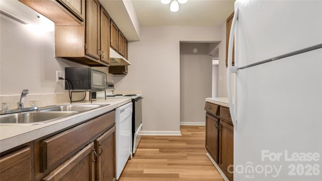 6927 Stonington Lane, Charlotte, NC 28227