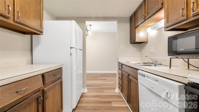 6927 Stonington Lane, Charlotte, NC 28227