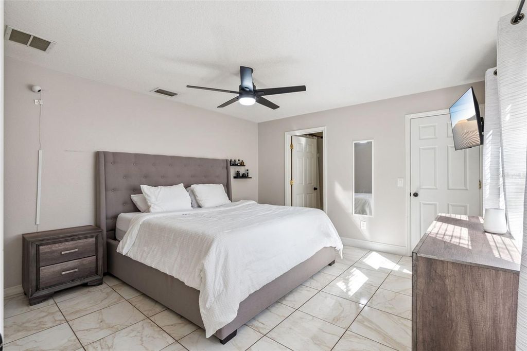 Image 22 of property listing at 810 VALNERA COURT, Kissimmee, FL 34758