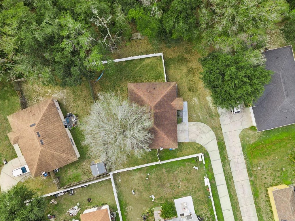 Image 41 of property listing at 810 VALNERA COURT, Kissimmee, FL 34758