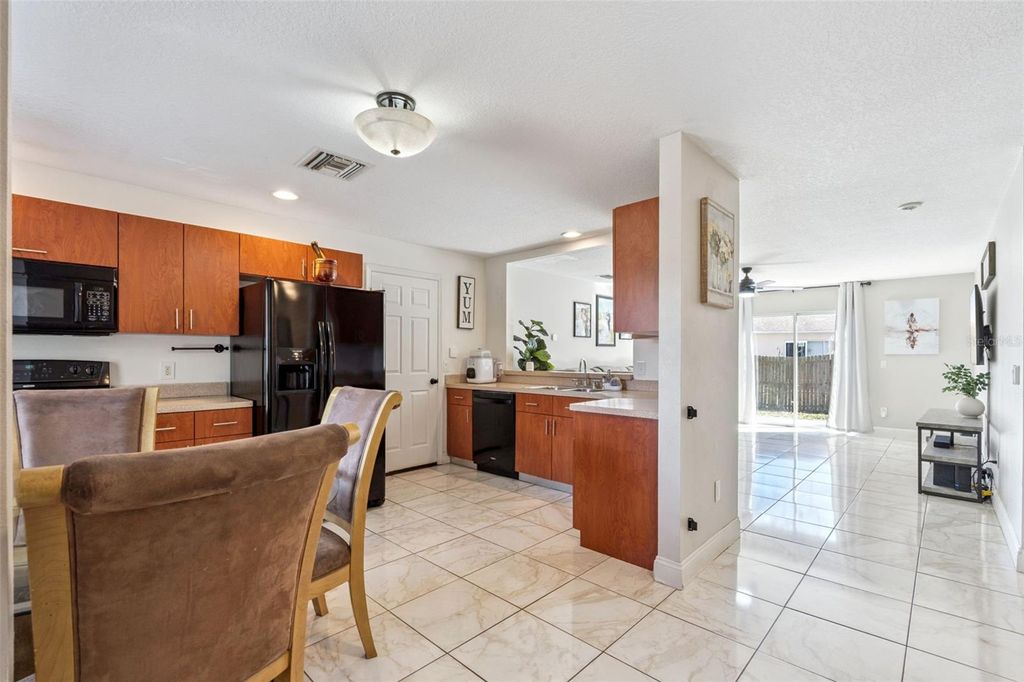 Image 8 of property listing at 810 VALNERA COURT, Kissimmee, FL 34758