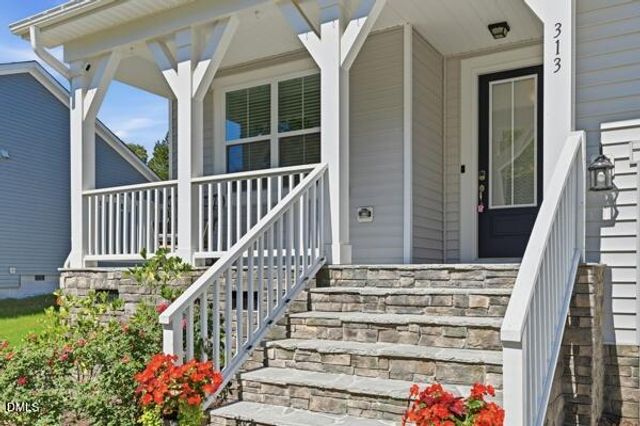 313 Fast Pitch Lane, Four Oaks, NC 27524