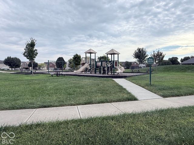 2204 Bluewing Road, Greenwood, IN 46143
