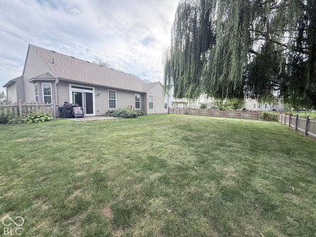 2204 Bluewing Road, Greenwood, IN 46143