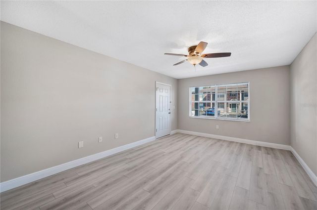 1920 E EDGEWOOD DRIVE L5, Lakeland, FL 33803